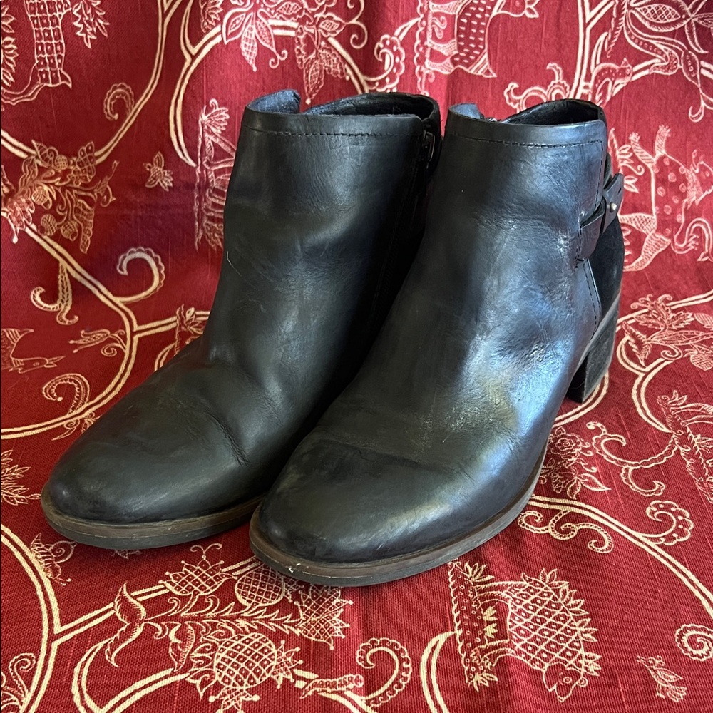Kork Ease size 9 Black Leather Ankle Booties suede and leather